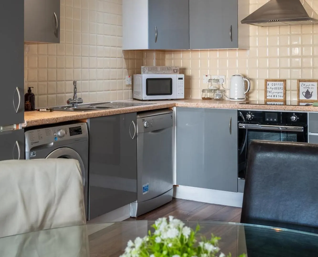 Movie House Executive Suite - Secure Free Parking Belfast