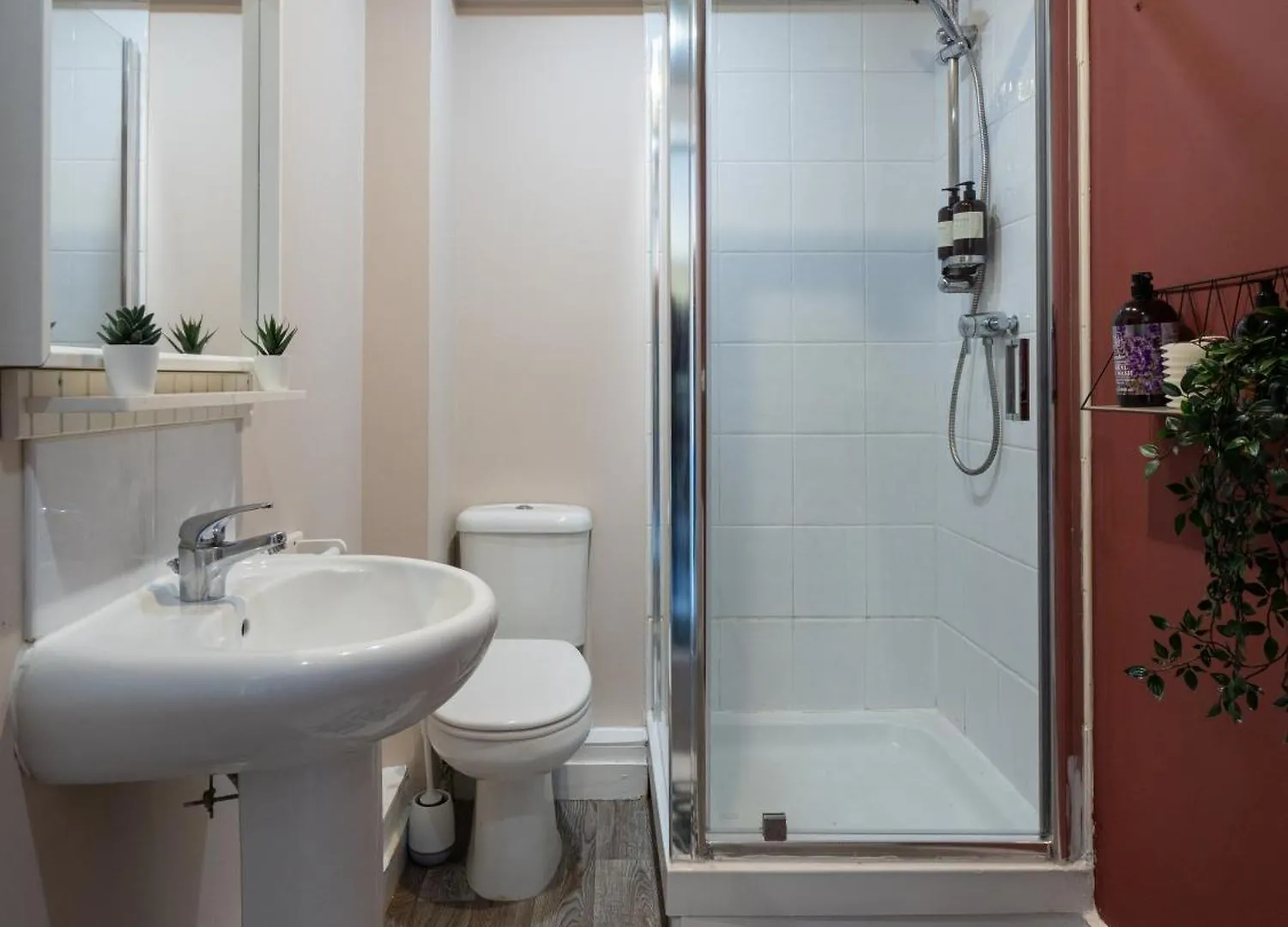 Movie House Executive Suite - Secure Free Parking Belfast